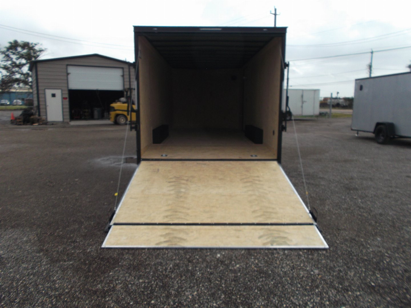 New 2025 Covered Wagon Trailers 8.5x24 Cargo / Enclosed Trailer / Race Trailer / 7ft Interior / 5200# Axles / Black Out Package / Silver .030 Semi- Screwless Exterior / Extra Wide Ramp / 48" RV Side Door / RV Step