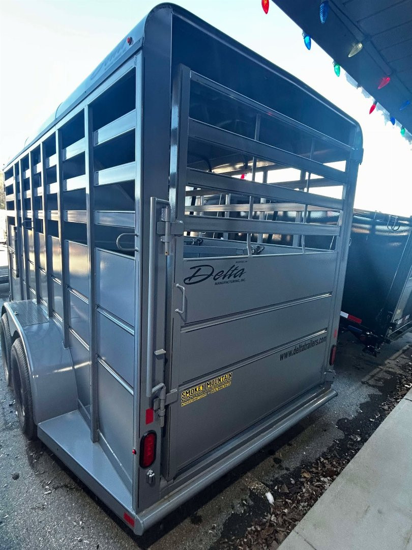 New 2024 Delta Mfg 500 ES 16' W/ 7' HEIGHT Stock / Stock Combo Trailer