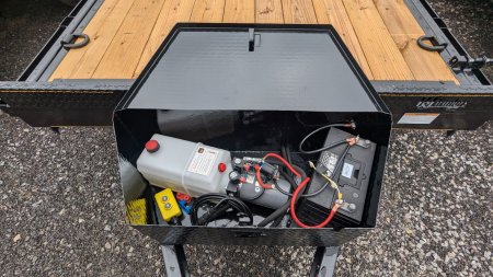 New 2025 P & T Trailers 82X20 7TON POWER TILT Equipment Trailer