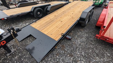 New 2025 P & T Trailers 82X20 7TON POWER TILT Equipment Trailer
