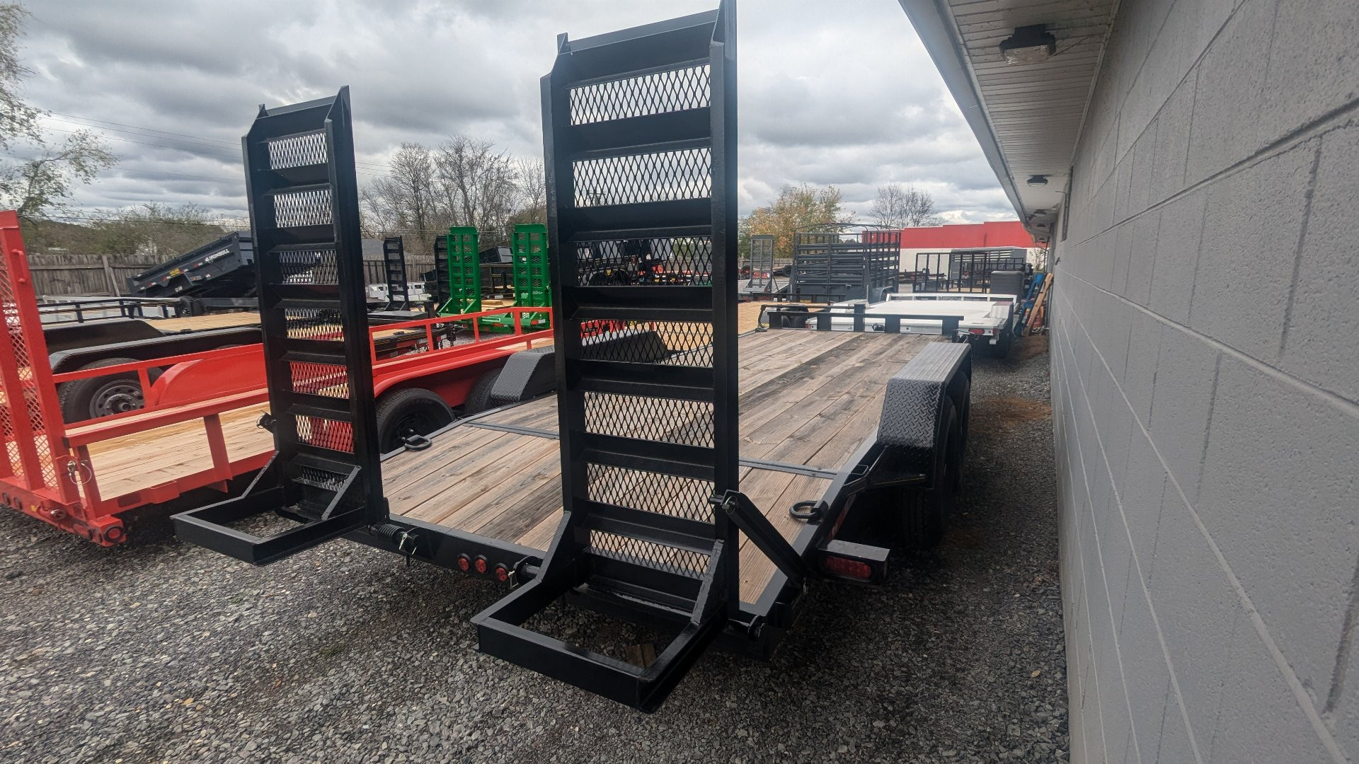 New 2024 P & T Trailers 14K 17+3 WOOD MESH FLIP Equipment Trailer