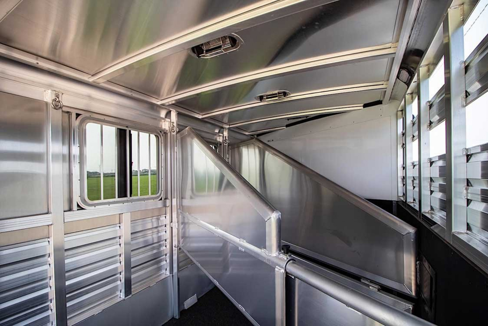 New 2025 Exiss Trailers EXPRESS LQ 2,3, OR 4 HORSE Stock / Stock Combo Trailer