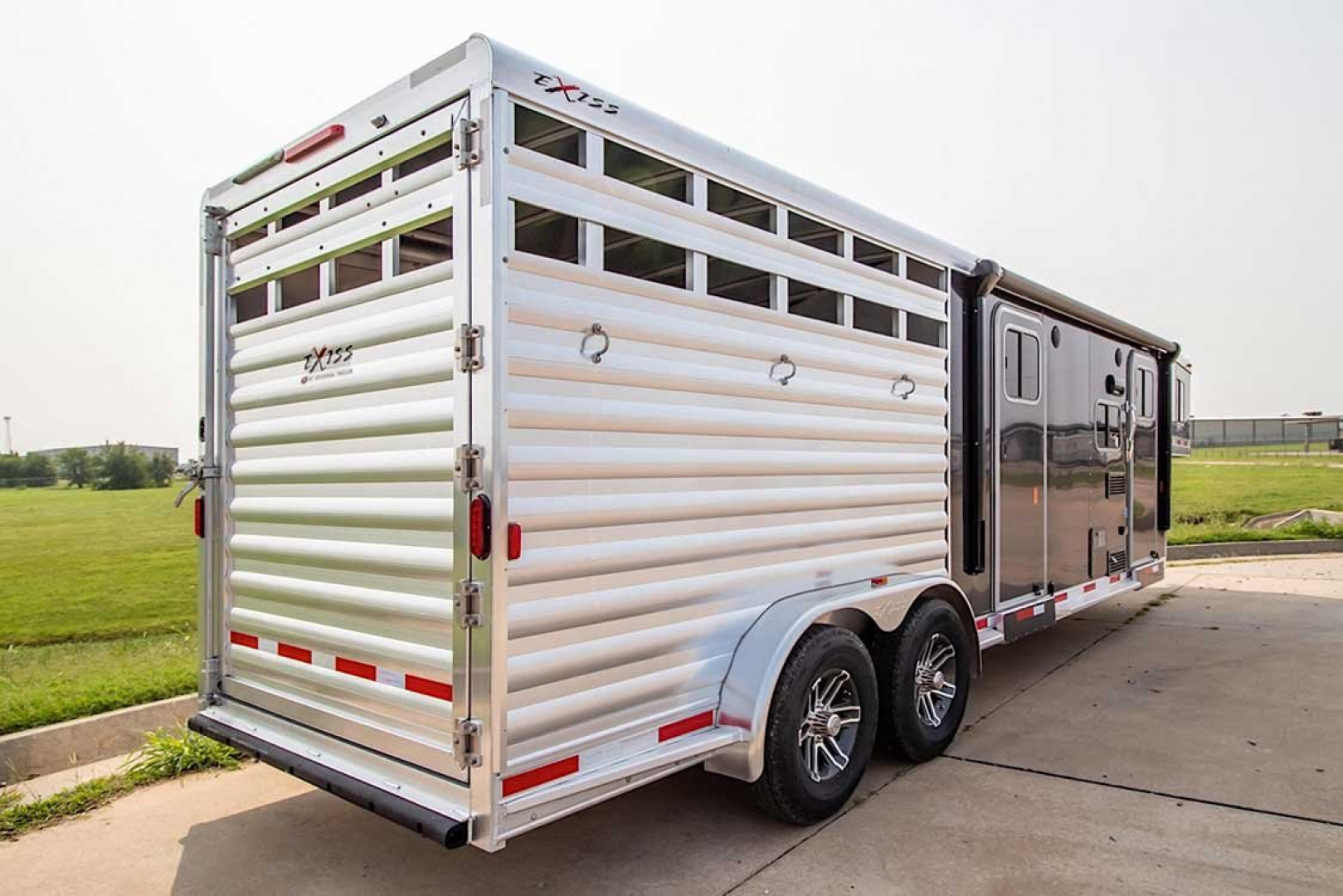 New 2025 Exiss Trailers EXPRESS LQ 2,3, OR 4 HORSE Stock / Stock Combo Trailer