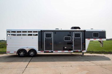New 2025 Exiss Trailers EXPRESS LQ 2,3, OR 4 HORSE Stock / Stock Combo Trailer