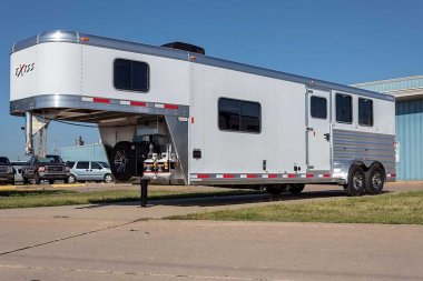 New 2025 Exiss Trailers EXPRESS LQ 2,3, OR 4 HORSE Stock / Stock Combo Trailer