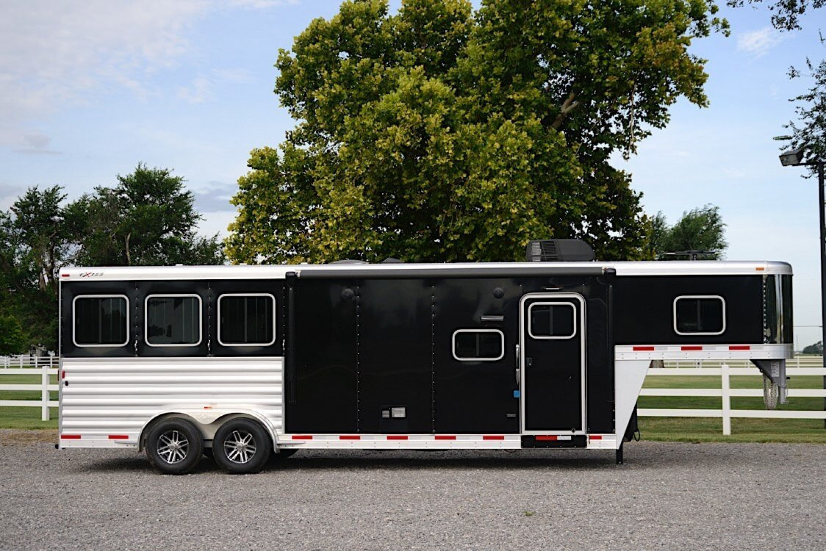 New 2025 Exiss Trailers ESCAPE 7308 2-4 HORSE LQ Stock / Stock Combo Trailer