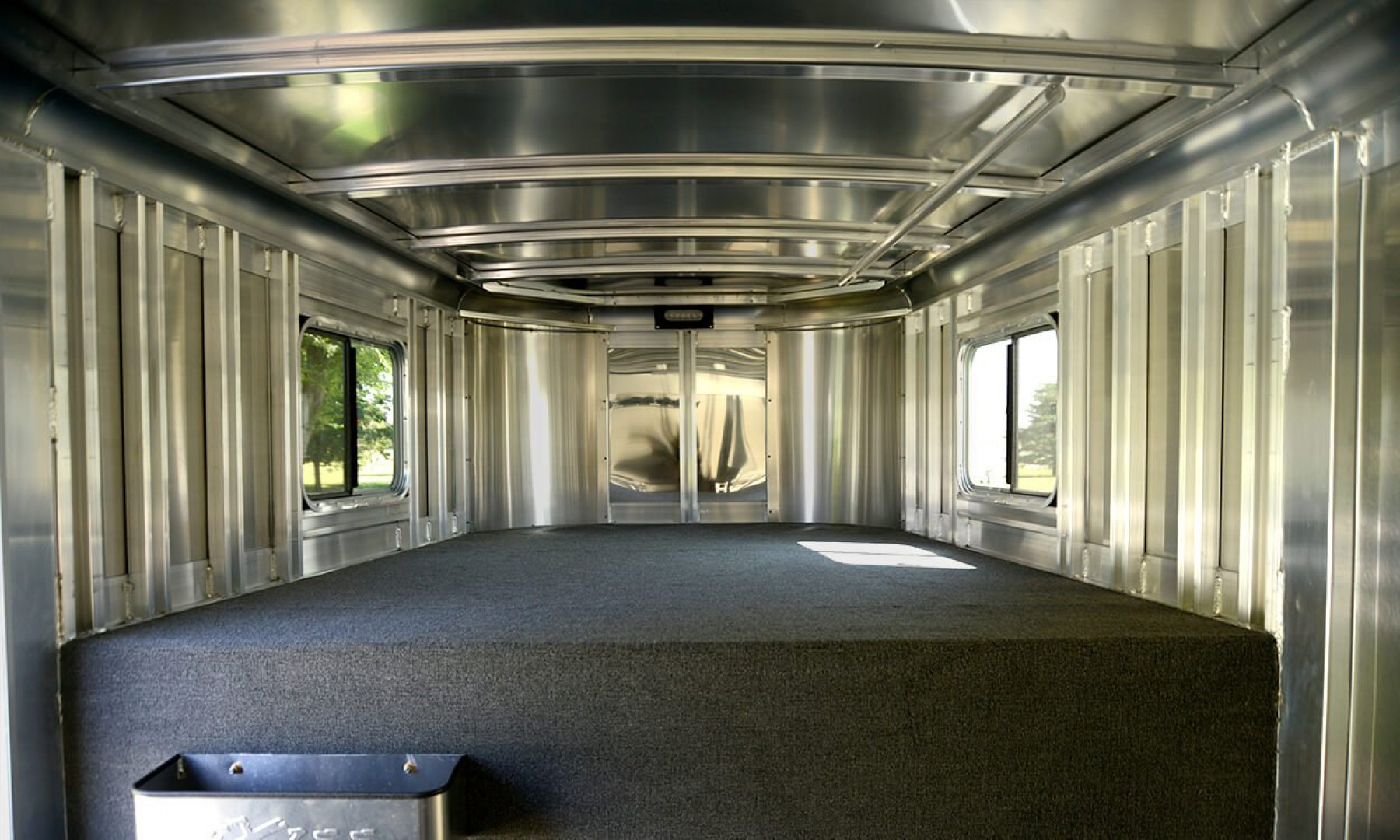 New 2025 Exiss Trailers 7400 4 HORSE GN Stock / Stock Combo Trailer