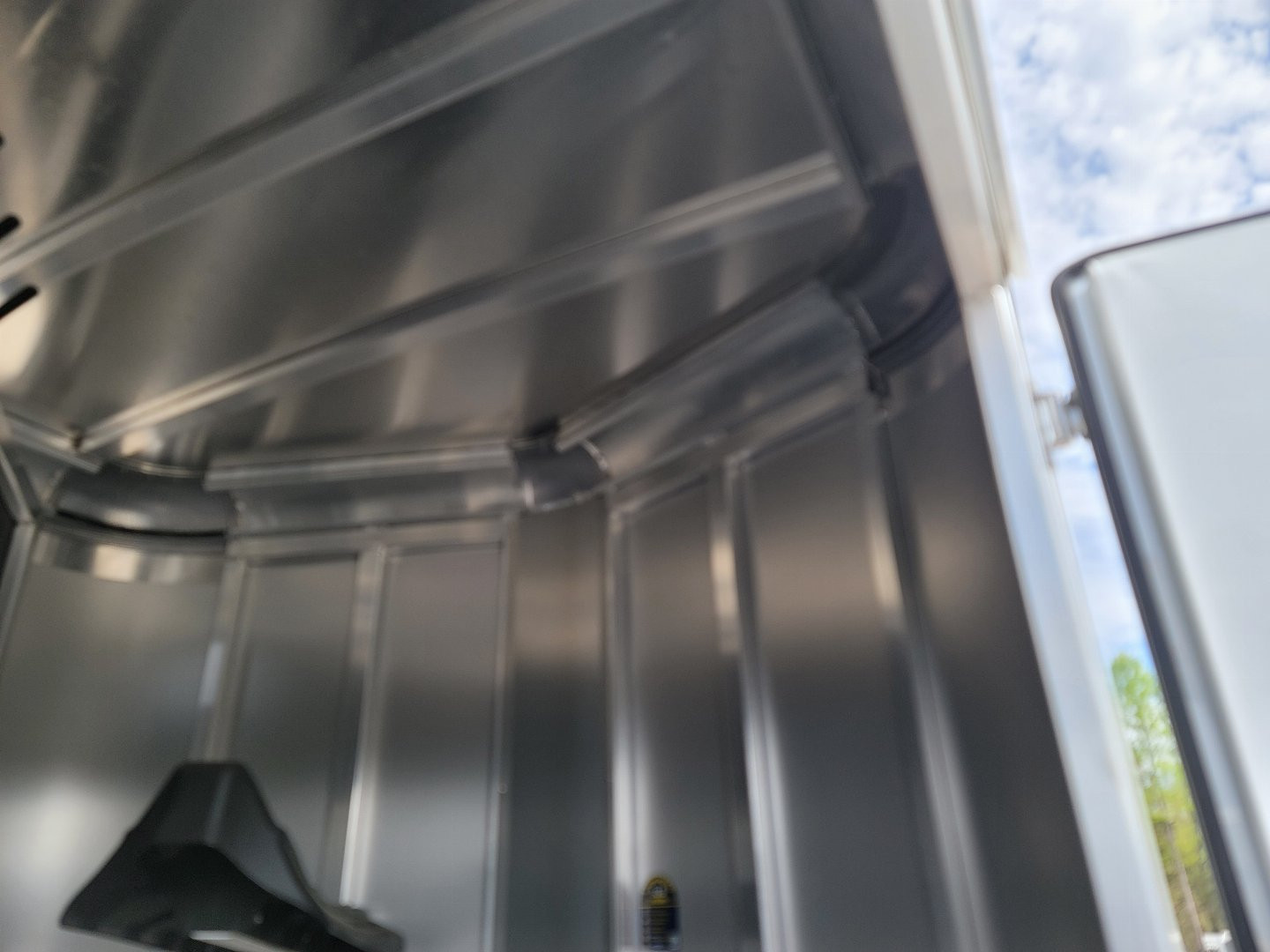 New 2024 SHADOW 3 HORSE WHITE Pen / Stock Combo Trailer