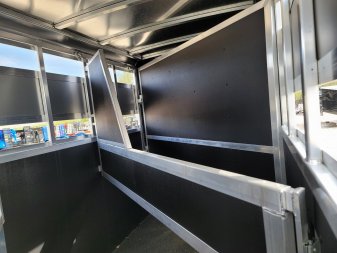 New 2024 SHADOW 3 HORSE WHITE Pen / Stock Combo Trailer