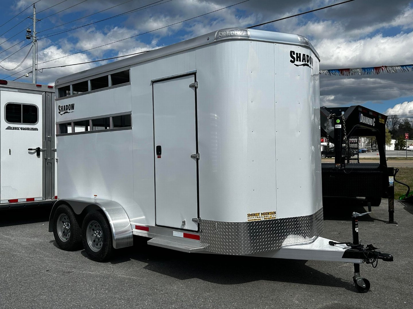 New 2024 Shadow 2 horse slant Stock / Stock Combo Trailer