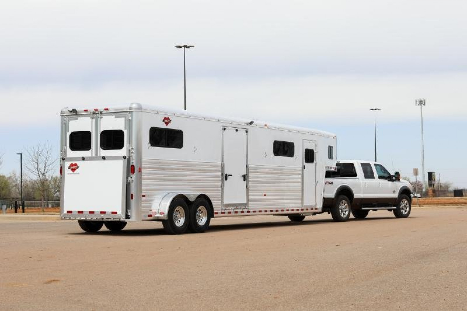 New 2024 Hart Trailers Head to Head 4 Horse Stock / Stock Combo Trailer
