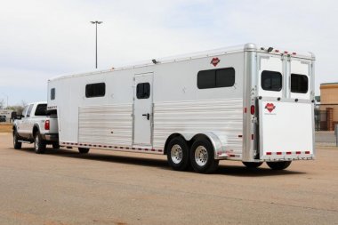 New 2024 Hart Trailers Head to Head 4 Horse Stock / Stock Combo Trailer