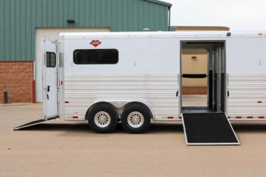 New 2024 Hart Trailers Head to Head 4 Horse Stock / Stock Combo Trailer