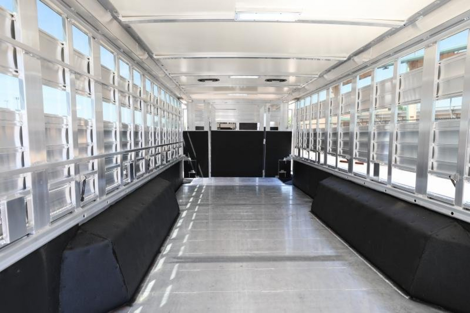 New 2024 Hart Trailers LOPROXPO CLUB CALF  Stock / Stock Combo Trailer