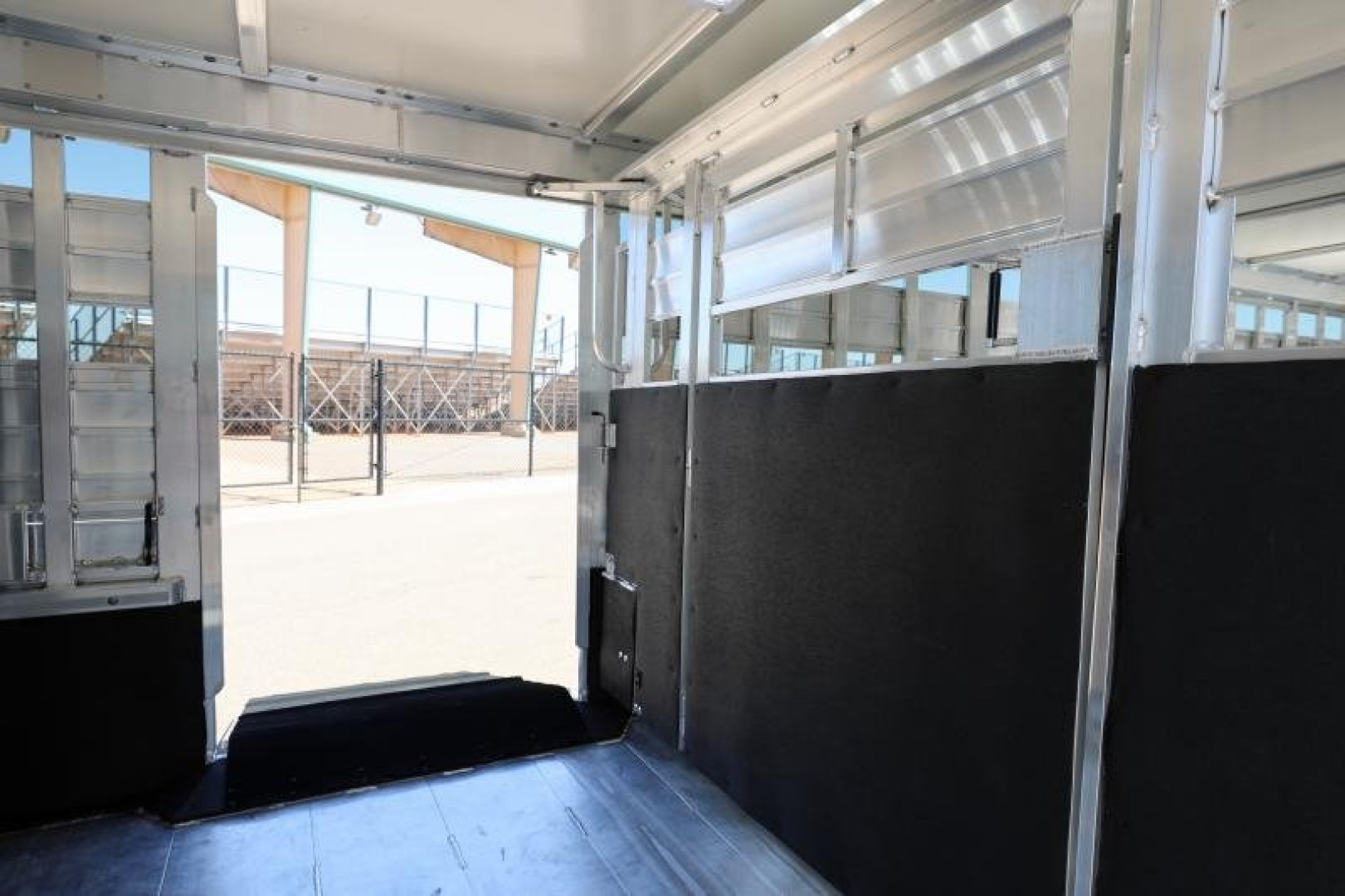 New 2024 Hart Trailers LOPROXPO CLUB CALF  Stock / Stock Combo Trailer