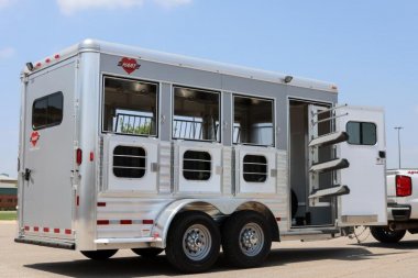 New 2024 Hart Trailers SOLUTIONS 3 Horse Stock / Stock Combo Trailer