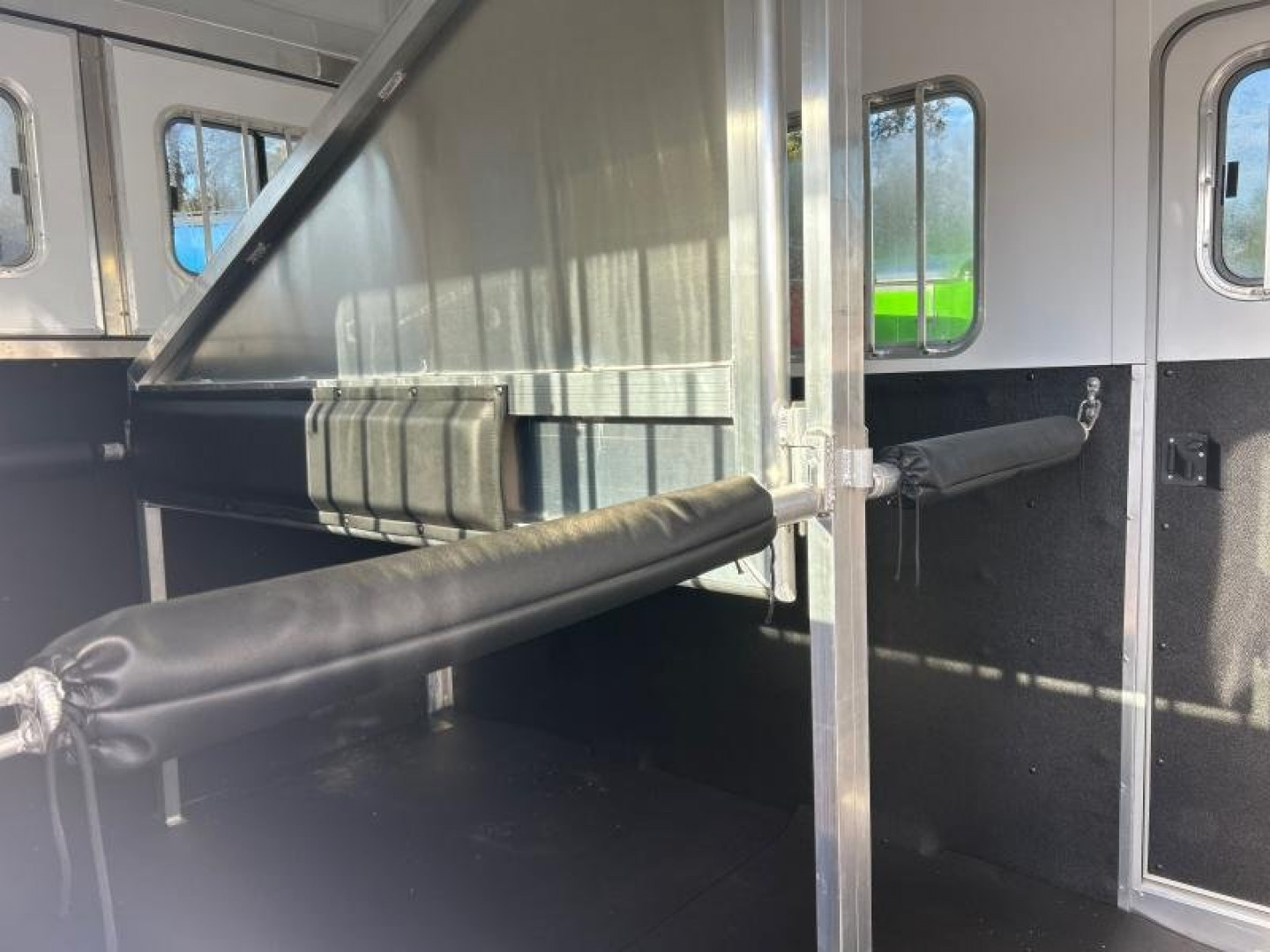New 2023 EXISS TRAILERS 724_ST_BP Horse Trailer