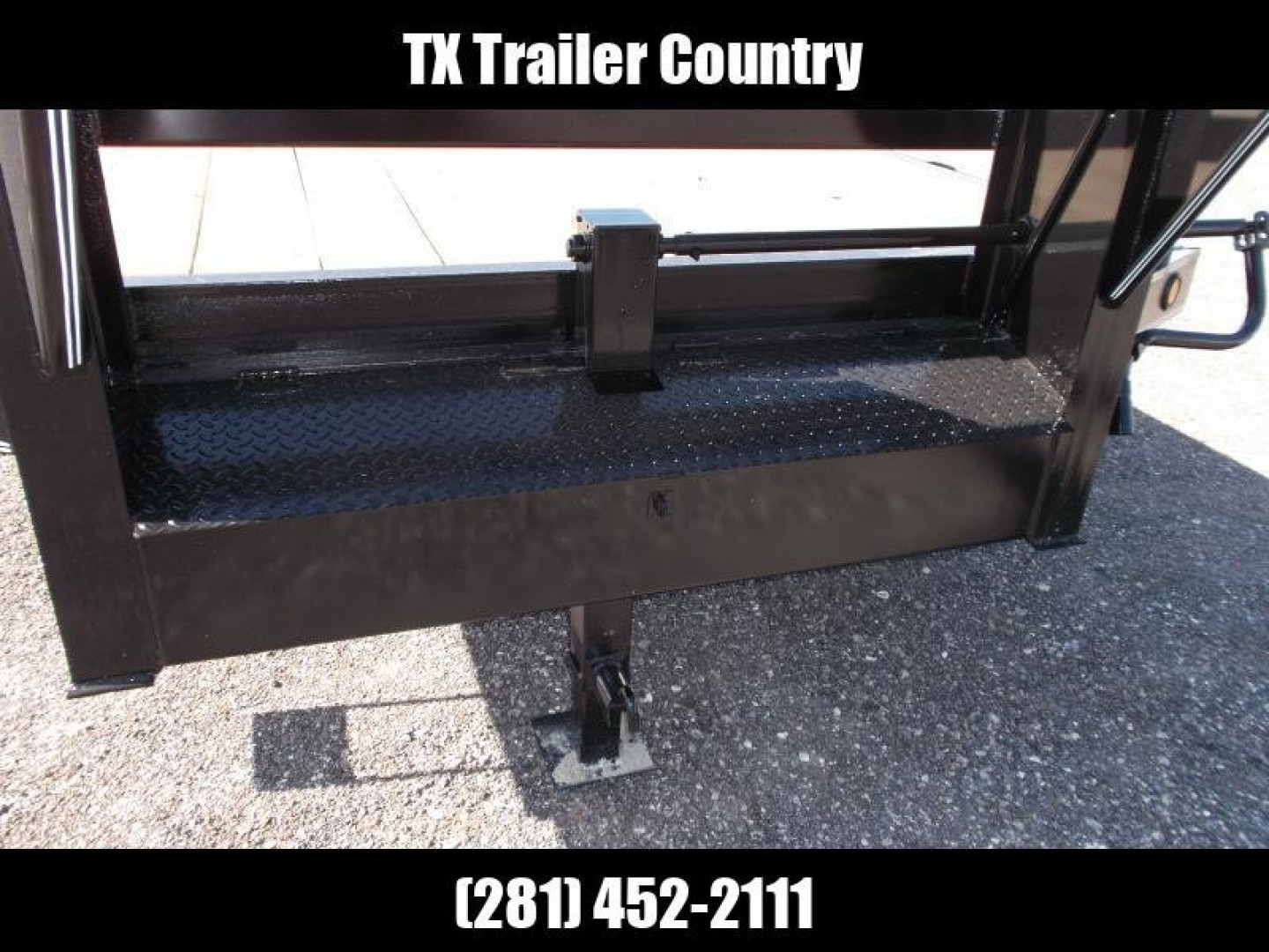 New 2024 LONGHORN TRAILERS 102"x25' 14K Gooseneck / Flat Deck / Deckover / Equipment Trailer / 7K Axles / 5ft Dovetail and 5ft Flip Over Equipment Ramps