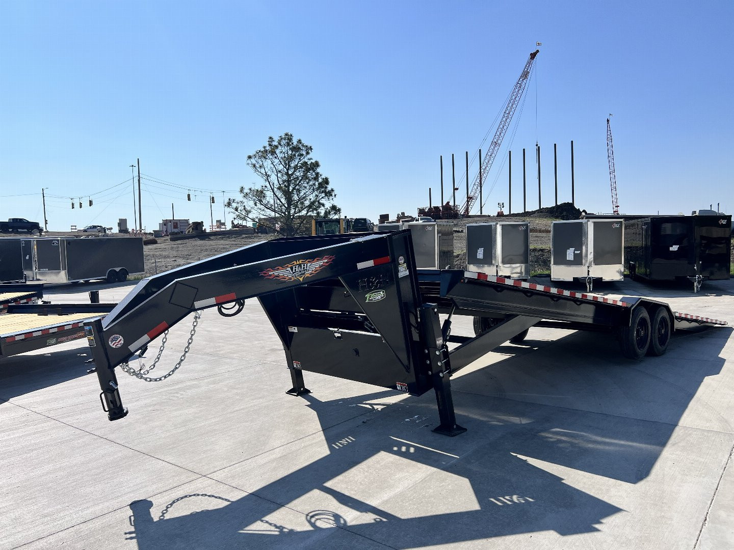 New 2025 H&H HEAVY DUTY Gooseneck 102” Wide SPEEDLOADER 30' POWER TILT 16K POWER Jacks, key fob Remote, winch plate, solar charger, Drive Over Fenders, Upgraded Frame