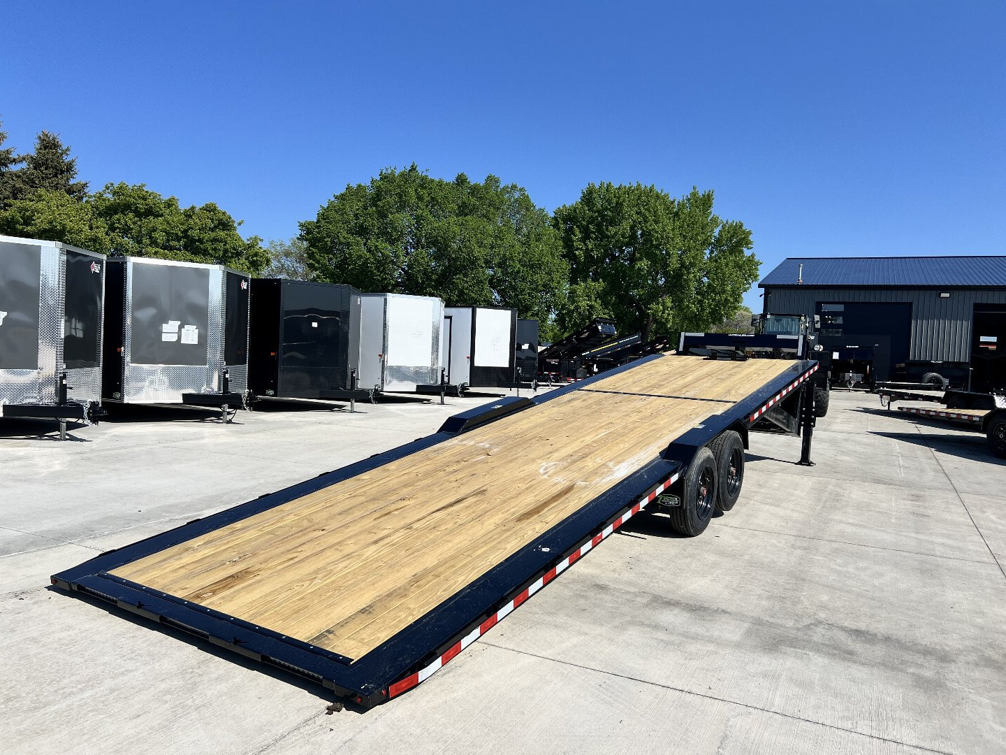 New 2025 H&H HEAVY DUTY Gooseneck 102” Wide SPEEDLOADER 30' POWER TILT 16K POWER Jacks, key fob Remote, winch plate, solar charger, Drive Over Fenders, Upgraded Frame