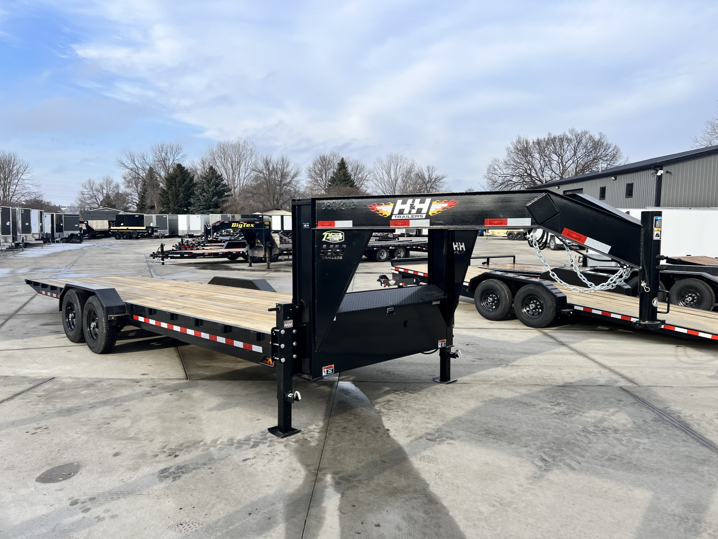 New 2026 H&H Gooseneck SPEEDLOADER 26' POWER TILT 14K, winch plate drive over fender
