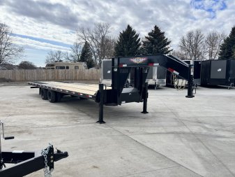 New 2025 H&H 30’ Gooseneck 21 ft Flat with Hydraulic 9 ft Dovetail Hydraulic Jacks, Key Fob Remote 25.9K Tandem Dual axles