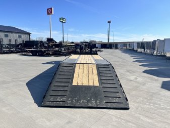 New 2025 H&H 30’ Gooseneck 21 ft Flat with Hydraulic 9 ft Dovetail Hydraulic Jacks, Key Fob Remote 25.9K Tandem Dual axles