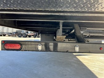 New 2025 H&H 30’ Gooseneck 21 ft Flat with Hydraulic 9 ft Dovetail Hydraulic Jacks, Key Fob Remote 25.9K Tandem Dual axles