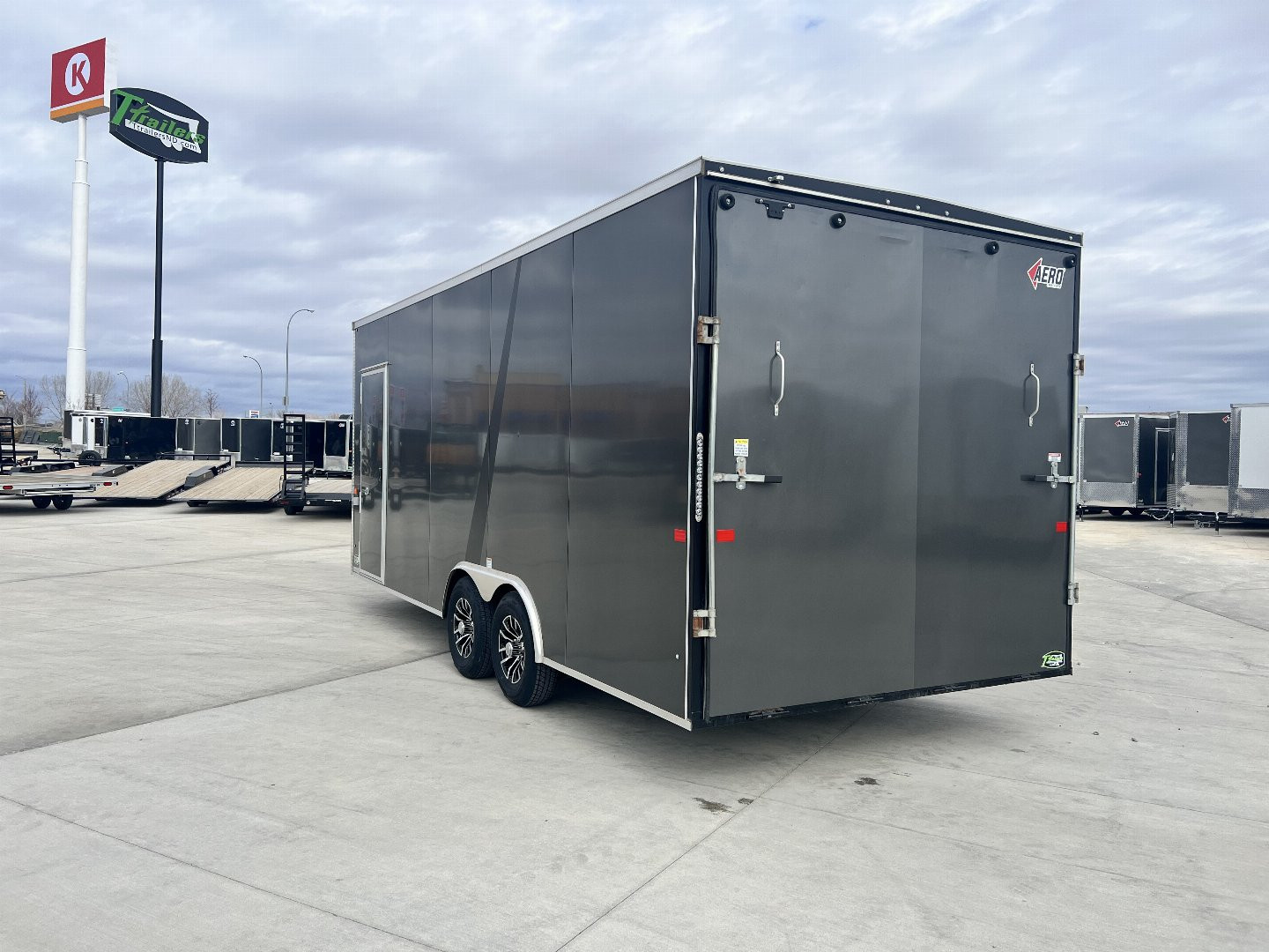Used 2023 AERO 8.5x20 +2’V SNOW BEAR EXTRA TALL 7’ 7” QUALITY Enclosed Rear Ramp Car Hauler Cargo Trailer