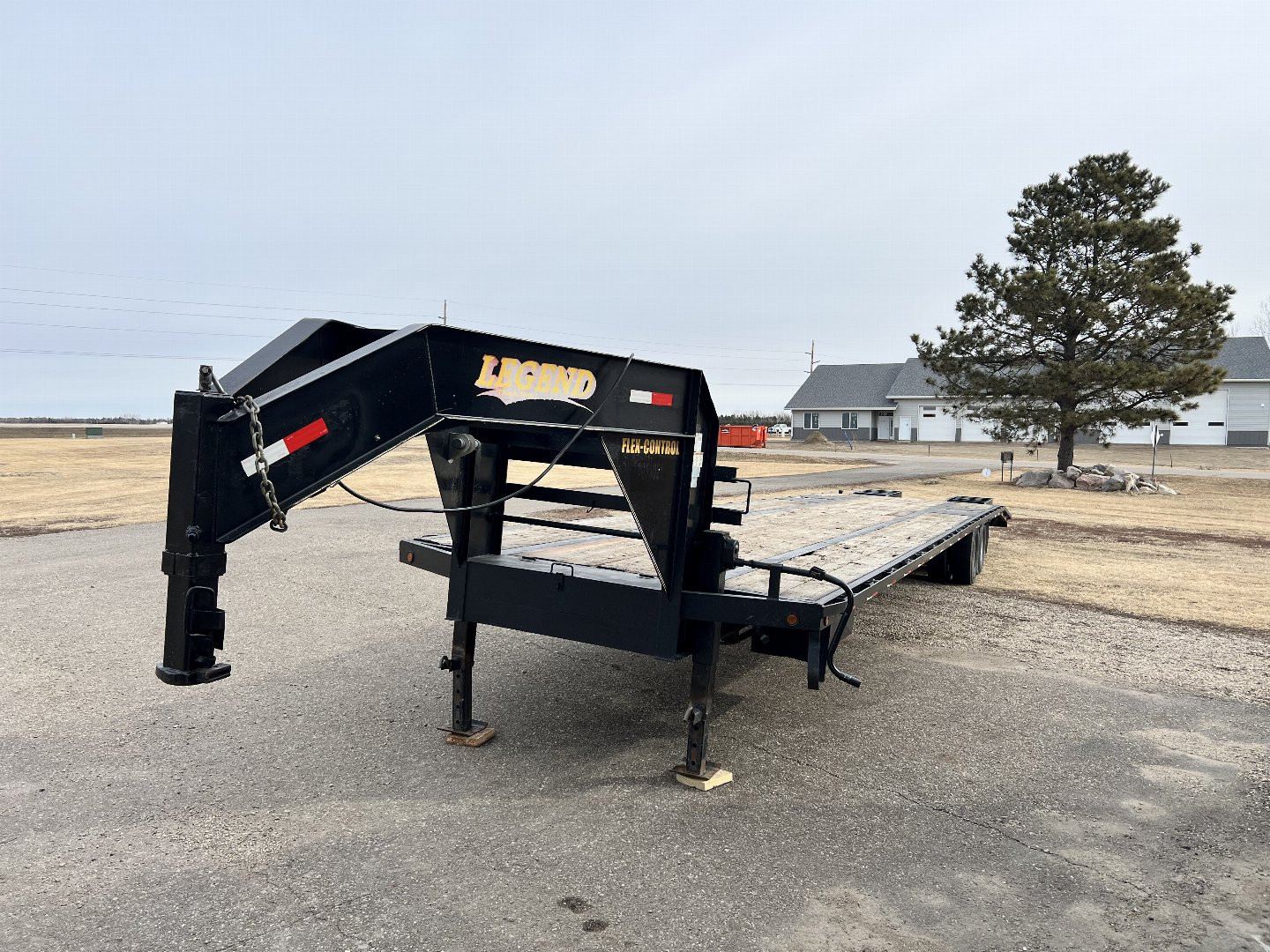 Used 2018 Legend 40ft Gooseneck with 2-12,000 lb axles