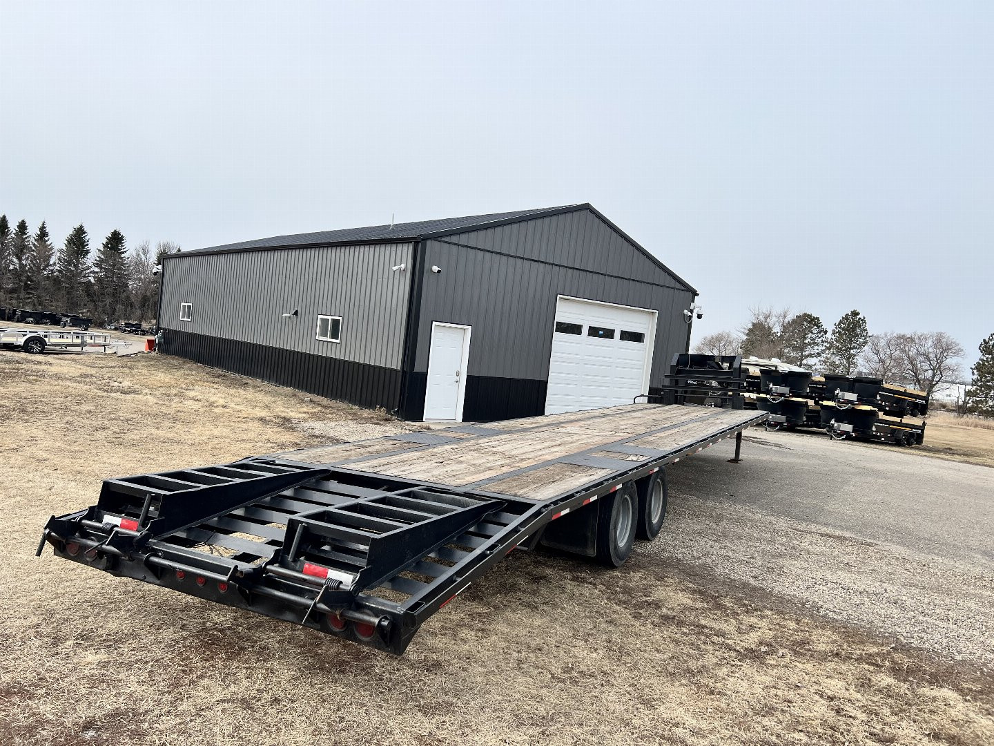Used 2018 Legend 40ft Gooseneck with 2-12,000 lb axles