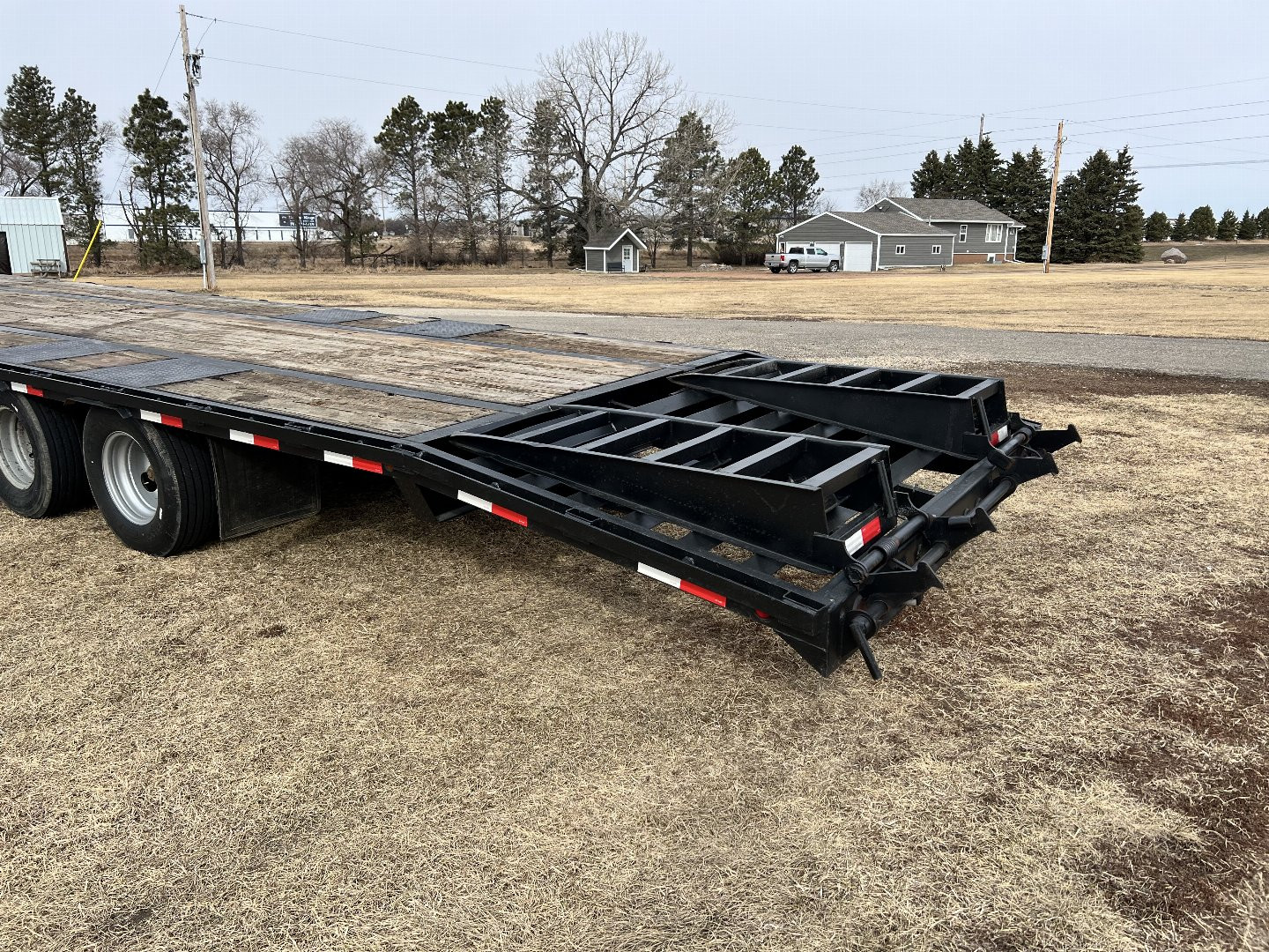 Used 2018 Legend 40ft Gooseneck with 2-12,000 lb axles