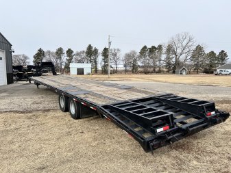 Used 2018 Legend 40ft Gooseneck with 2-12,000 lb axles