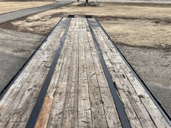 Used 2018 Legend 40ft Gooseneck with 2-12,000 lb axles