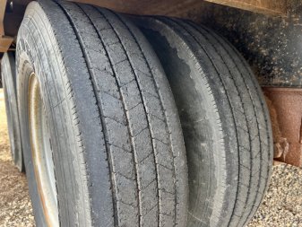 Used 2018 Legend 40ft Gooseneck with 2-12,000 lb axles