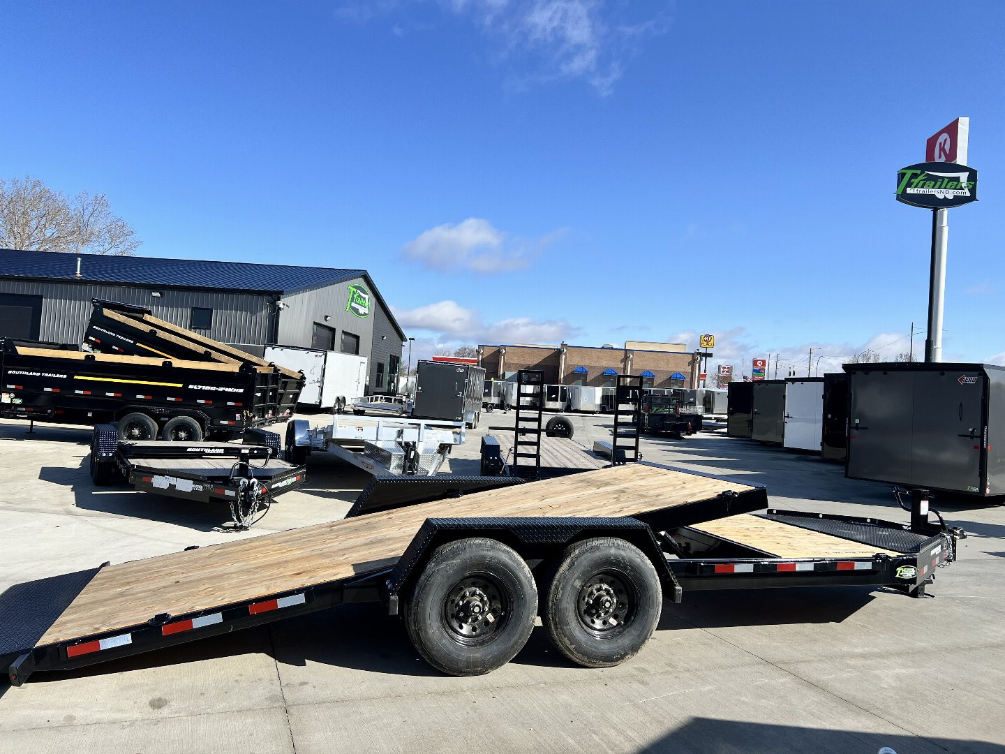 New 2025 Southland 20 ft = 16 ft Tilt + 4 ft flat Gravity Tilt HEAVY DUTY 16K Trailer
