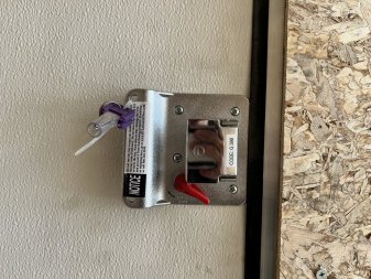 New 2025 Bighorn R&M 8.5x24 + 2’V Nose Rear Ramp Enclosed Cargo Trailer Car Hauler