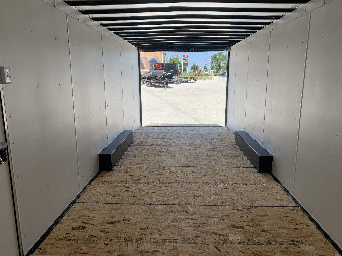 New NEW 2025 AERO 8.5x24 + 2’V, 7’ TALL, WHITE Interior, QUALITY Enclosed Rear Ramp Car Hauler Cargo Trailer