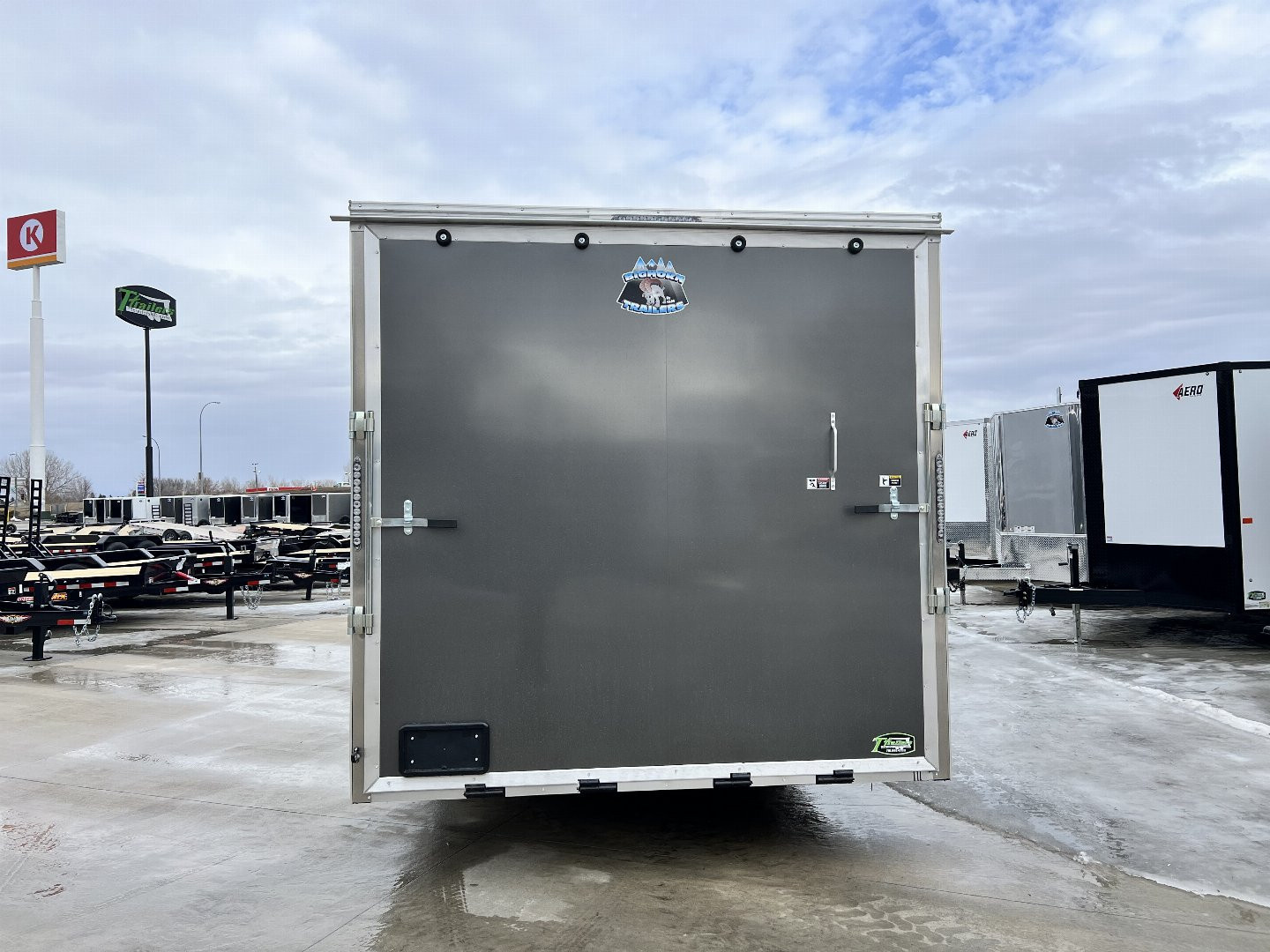 2027 Bighorn R&M photo 8