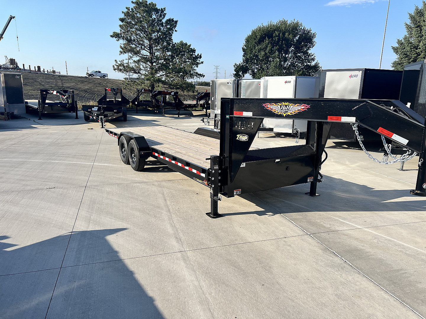 New 2025 H&H Gooseneck POWER TILT 24' 2-7000lb  axles=14K DRIVE OVER FENDER Car Hauler Trailer