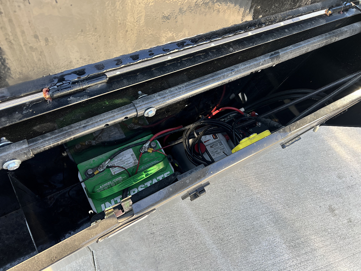 New 2025 H&H Gooseneck POWER TILT 24' 2-7000lb  axles=14K DRIVE OVER FENDER Car Hauler Trailer