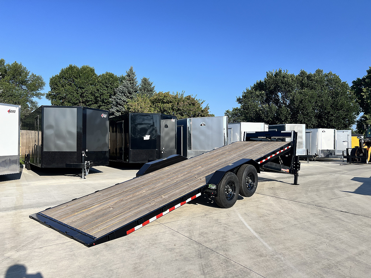 New 2025 H&H Gooseneck POWER TILT 24' 2-7000lb  axles=14K DRIVE OVER FENDER Car Hauler Trailer