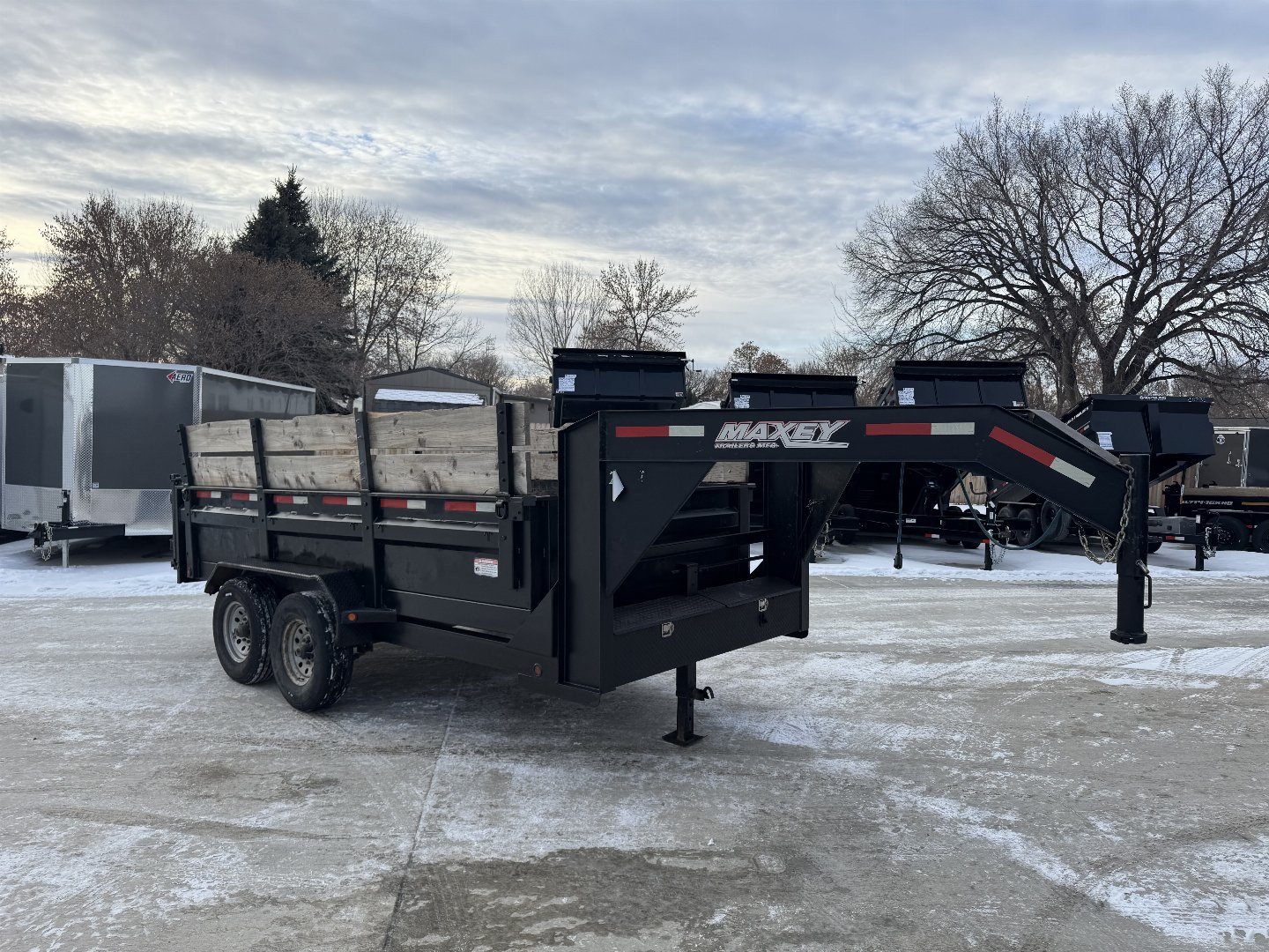 Used 2015 Maxey Trailers gsnk dump Dump Trailer
