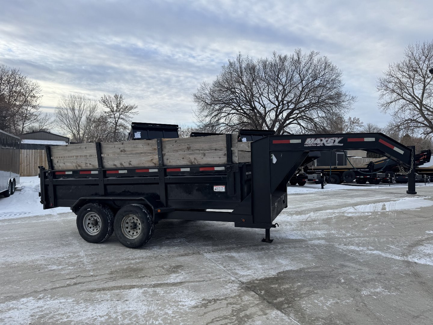 Used 2015 Maxey Trailers gsnk dump Dump Trailer