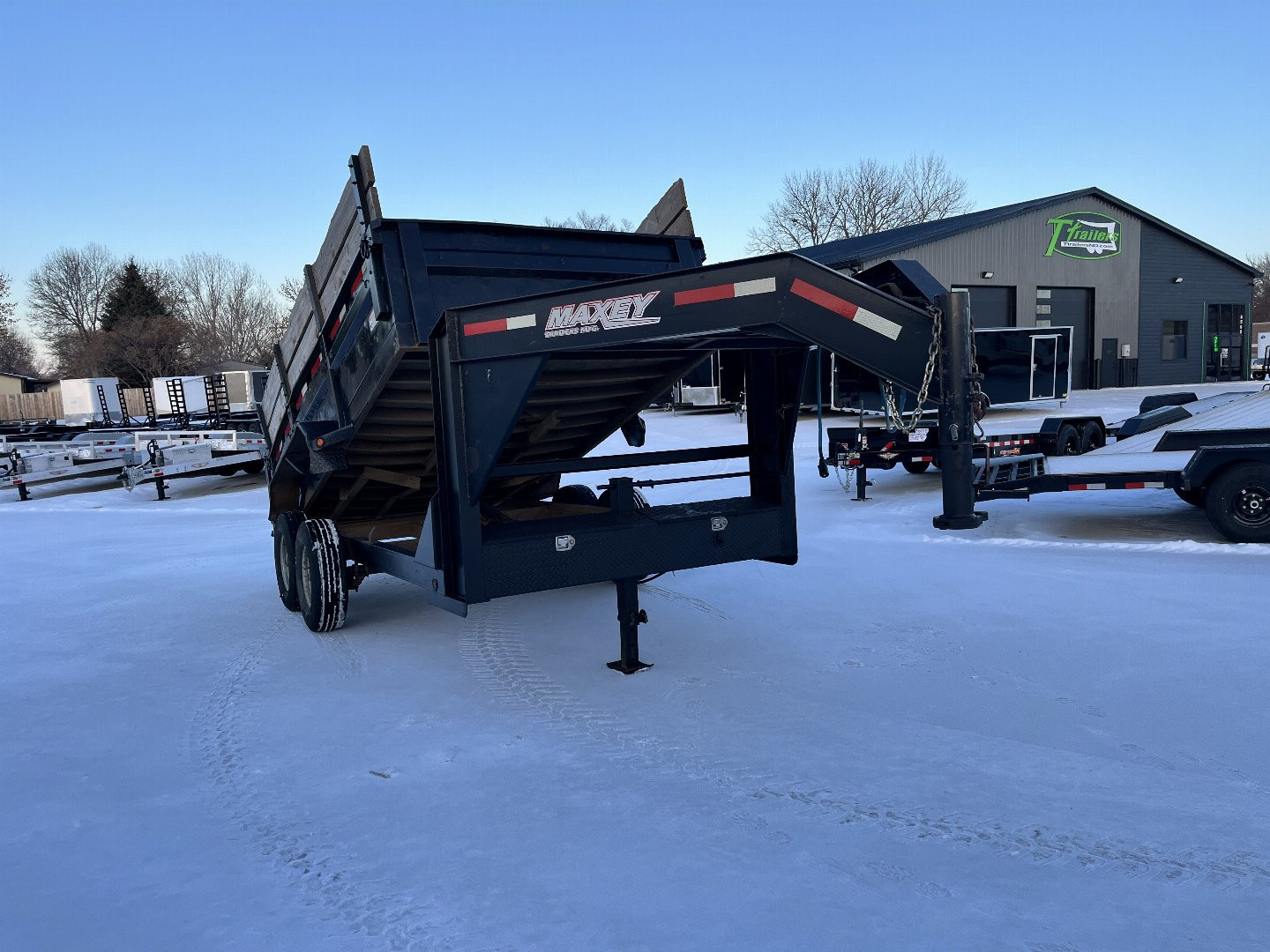 Used 2015 Maxey Trailers gsnk dump Dump Trailer