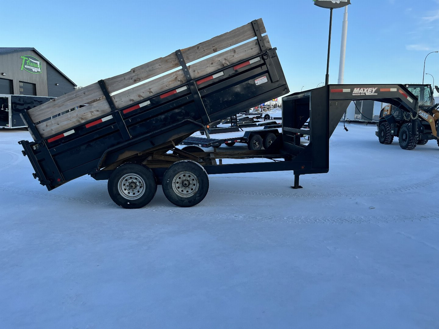 Used 2015 Maxey Trailers gsnk dump Dump Trailer