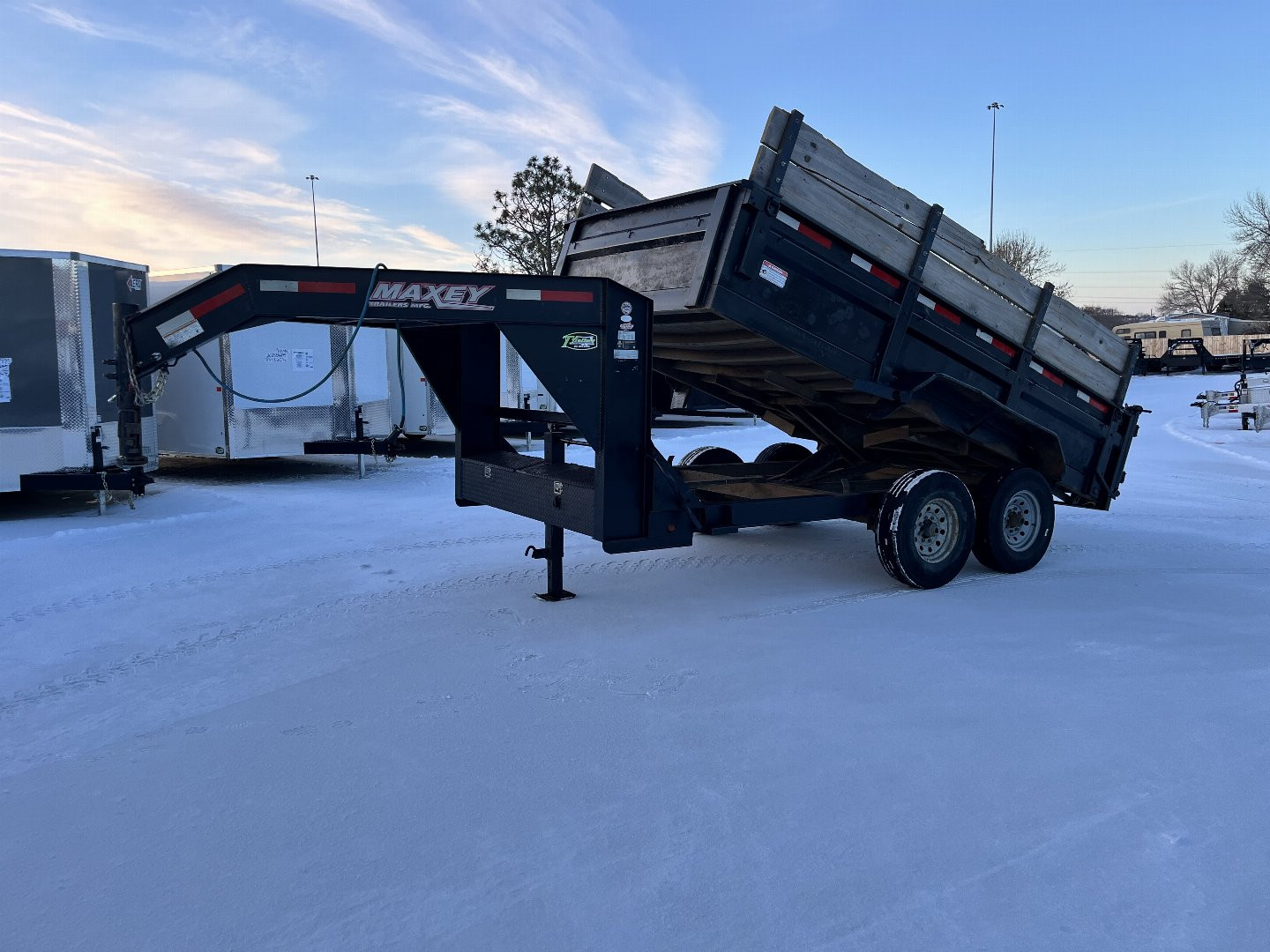 Used 2015 Maxey Trailers gsnk dump Dump Trailer