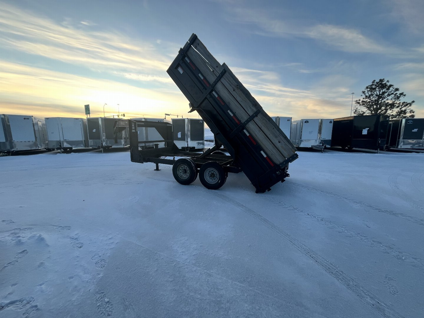 Used 2015 Maxey Trailers gsnk dump Dump Trailer