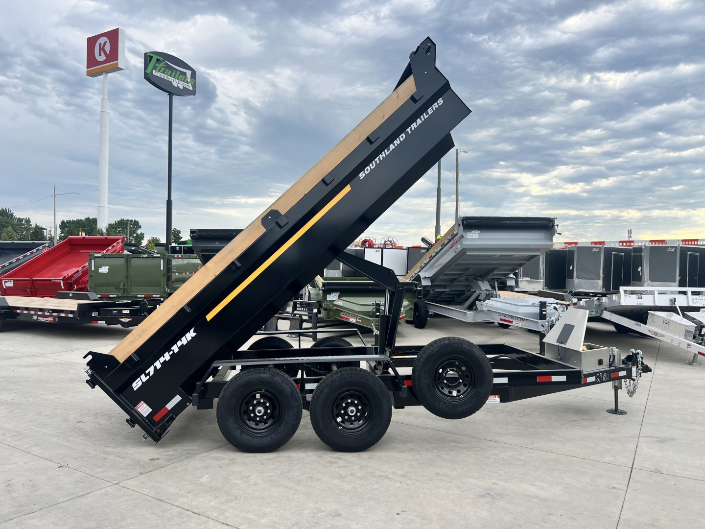 New NEW 2025 Southland 14ft HYDRUALIC JACK Low Profile Dump Trailer 2-7000 lb axles =14K with Ramps