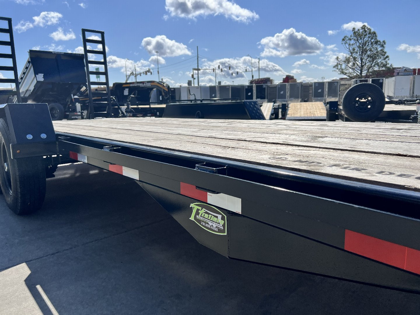 New 2025 Southland 20’ Flatbed 2-7000lb axles =14K Dovetail Trailer Fold Up Ramps